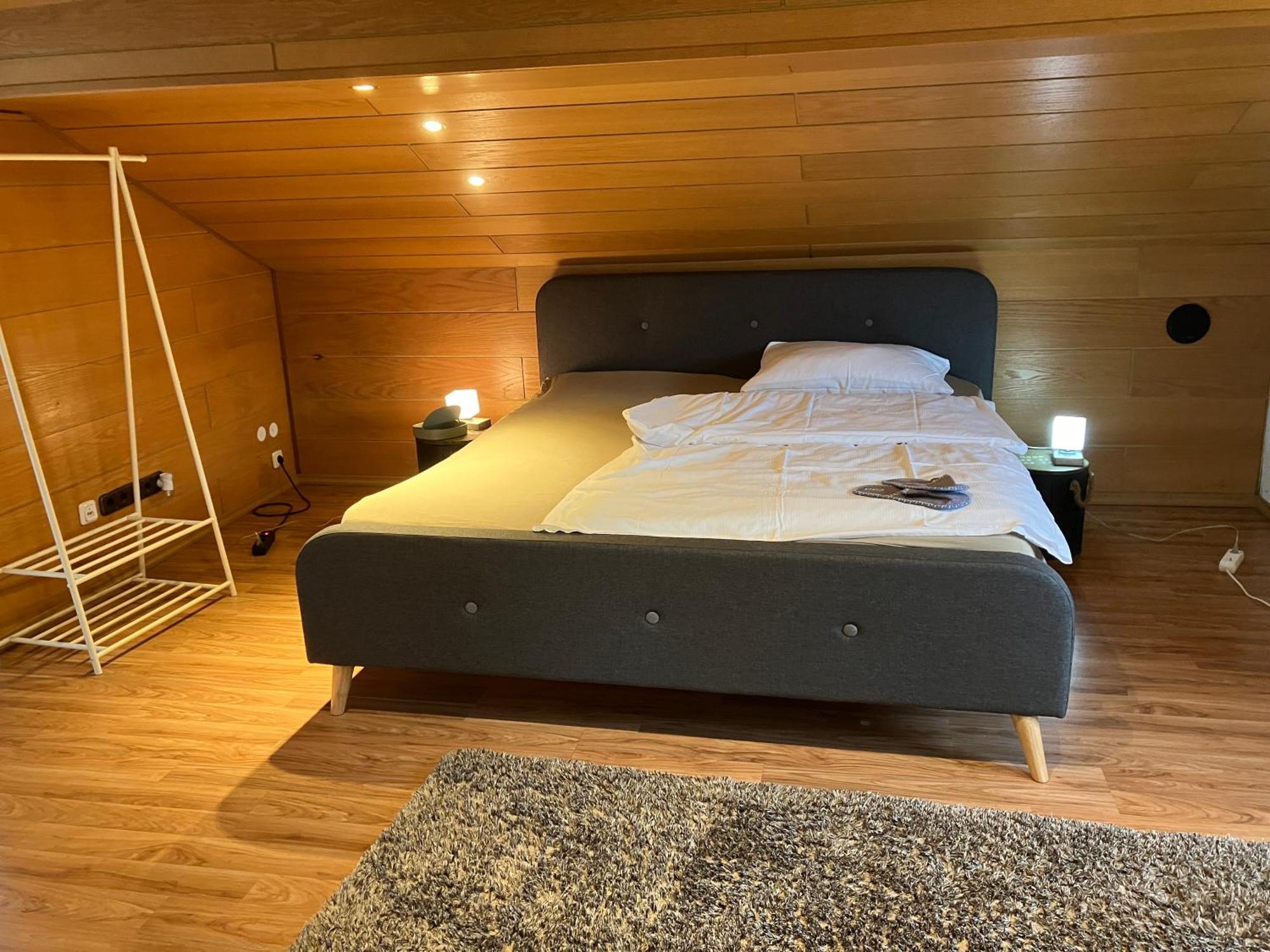 Ue Villa 4 Zimmer Hirschaid Eksteriør billede