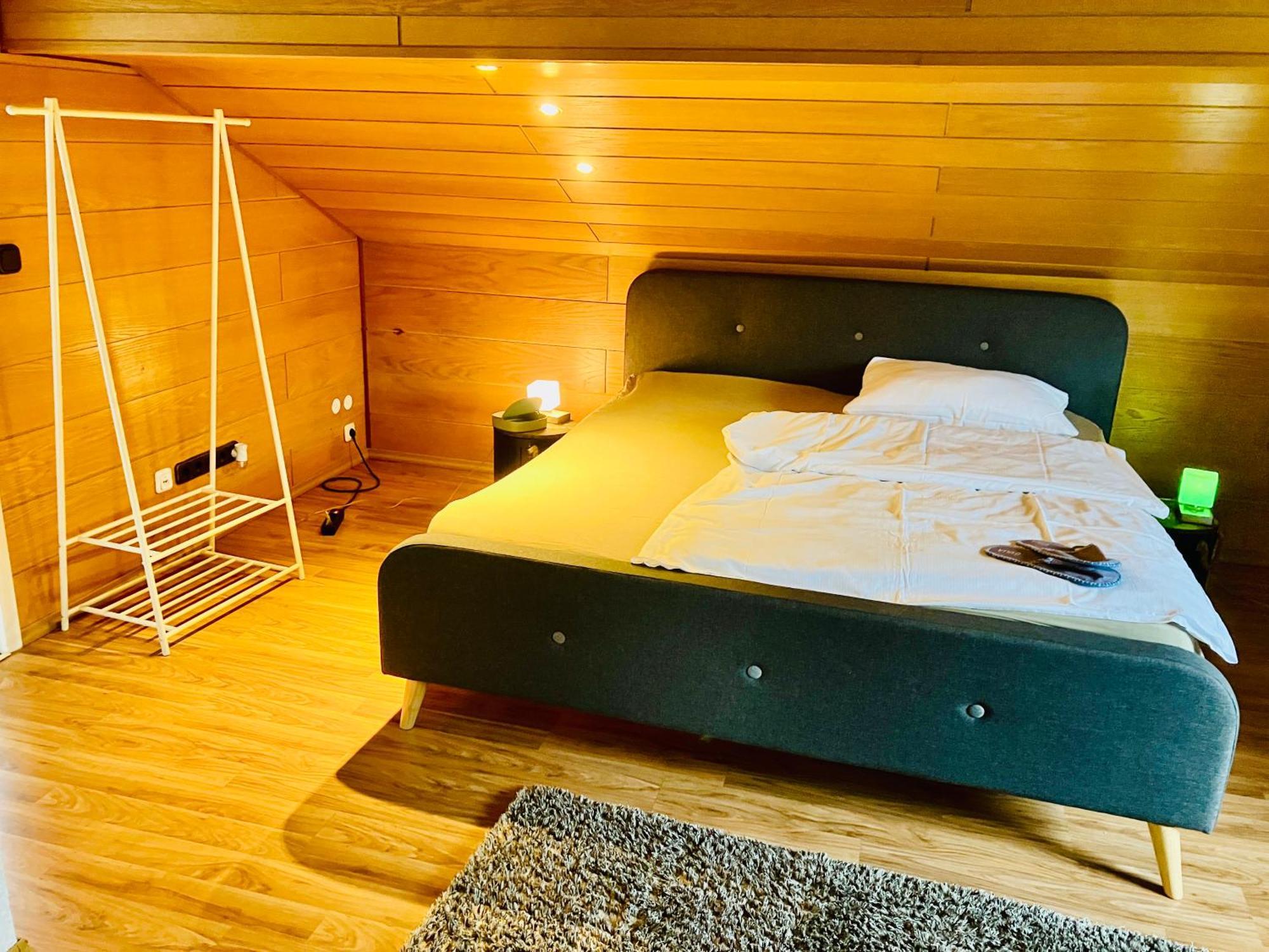 Ue Villa 4 Zimmer Hirschaid Eksteriør billede